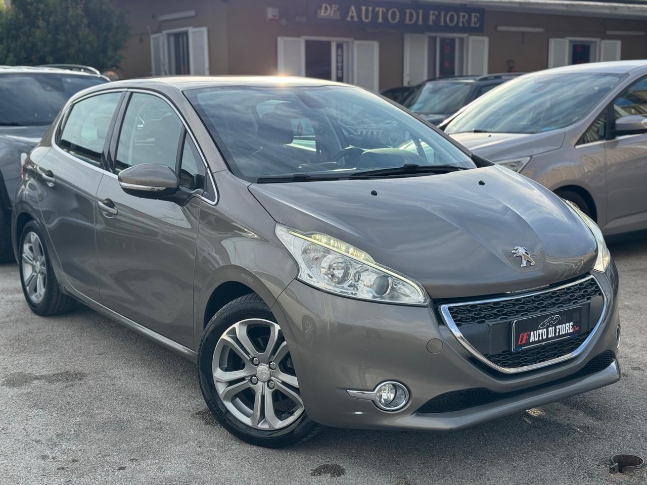 Peugeot 208 1.2 GPL Allure NAVI *FINANZIABILE*