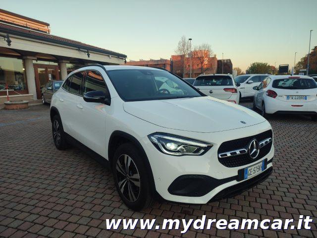 MERCEDES-BENZ GLA 200 d Automatic 4Matic Sport