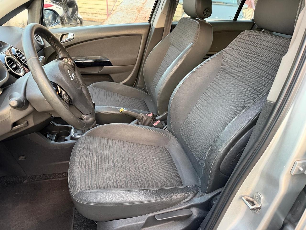 Opel Corsa 1.2 85CV 3 porte GPL-TECH b-color