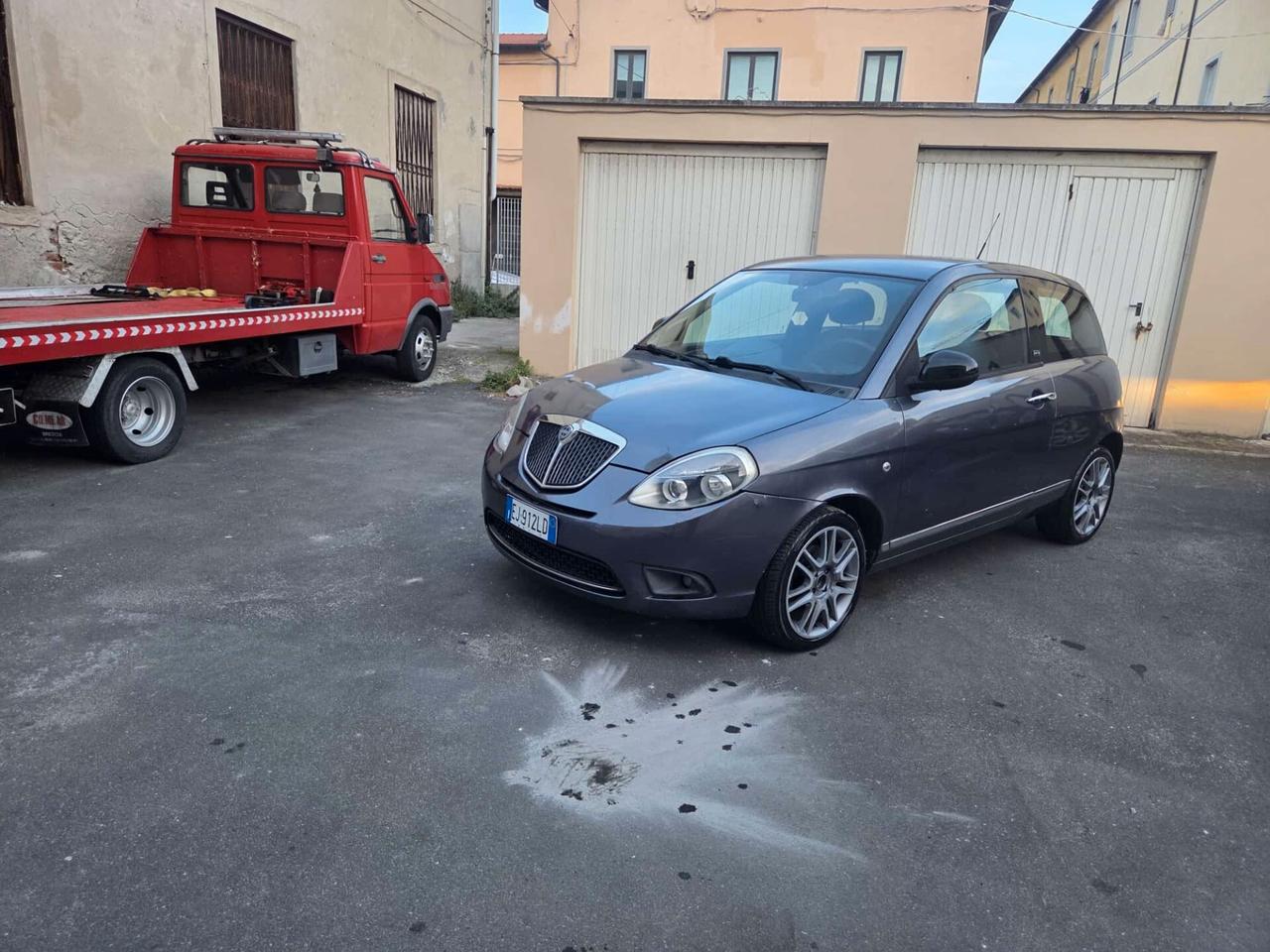 Lancia Ypsilon 1.2 69 CV Platino