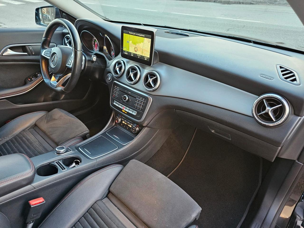 Mercedes-benz CLA 200d 136cv 4Matic Premium*AMG*Euro6*