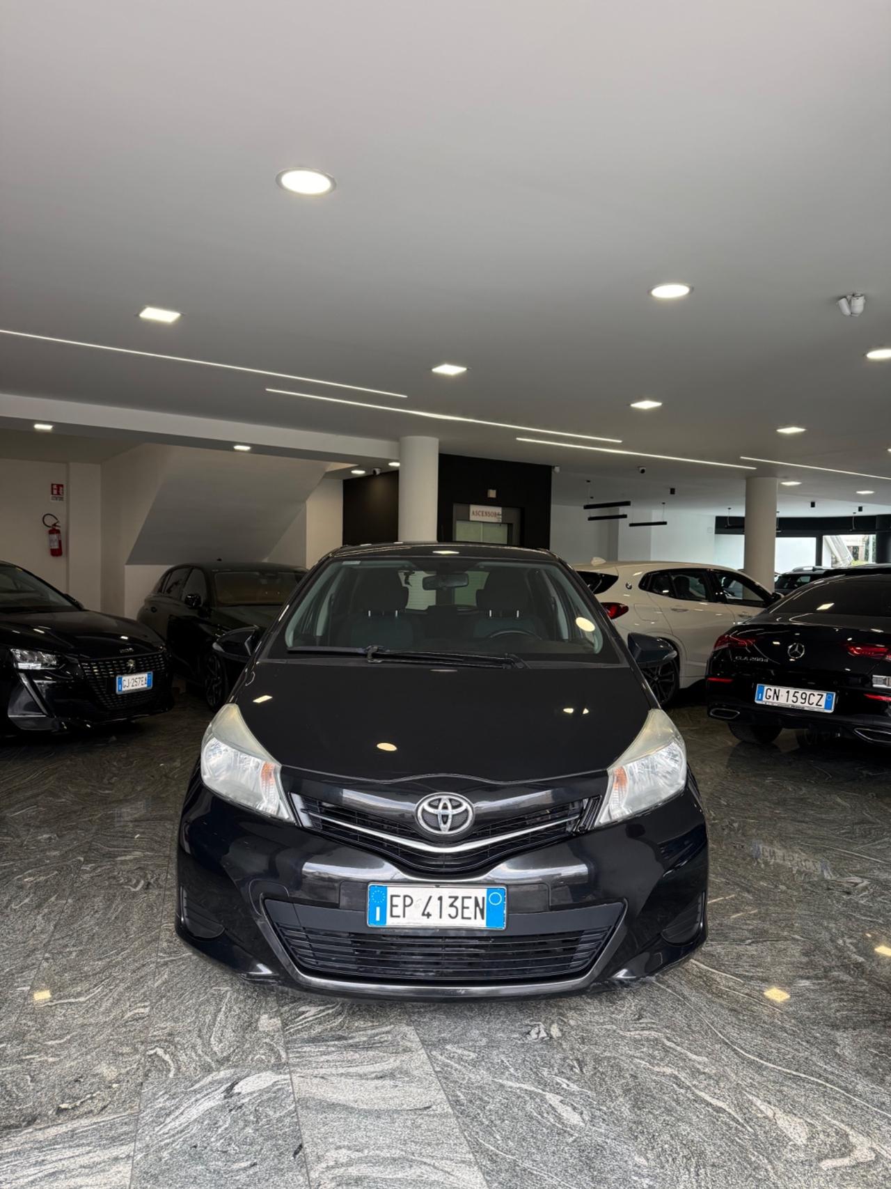 Toyota Yaris 1.0 5 porte Active