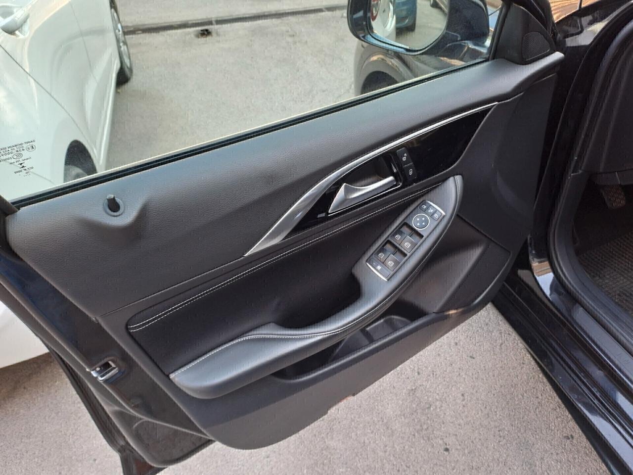 Infiniti Q30 1.5 diesel Premium