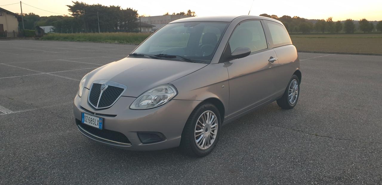 LANCIA YPSILON 1.4 16V ORO