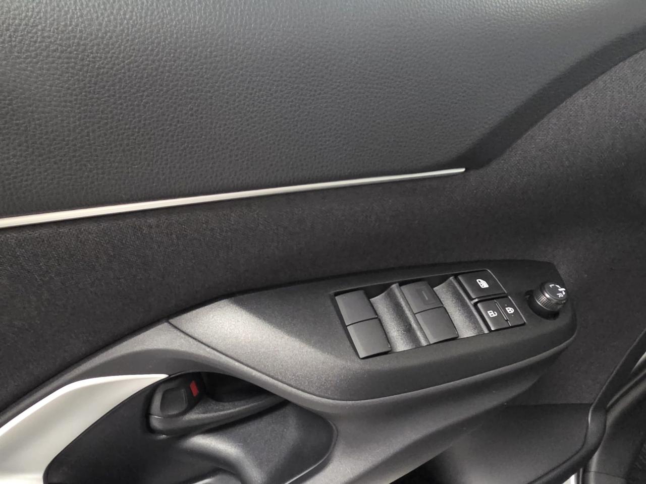 TOYOTA Yaris Cross 1.5h Orange Edition fwd 116cv e-cvt