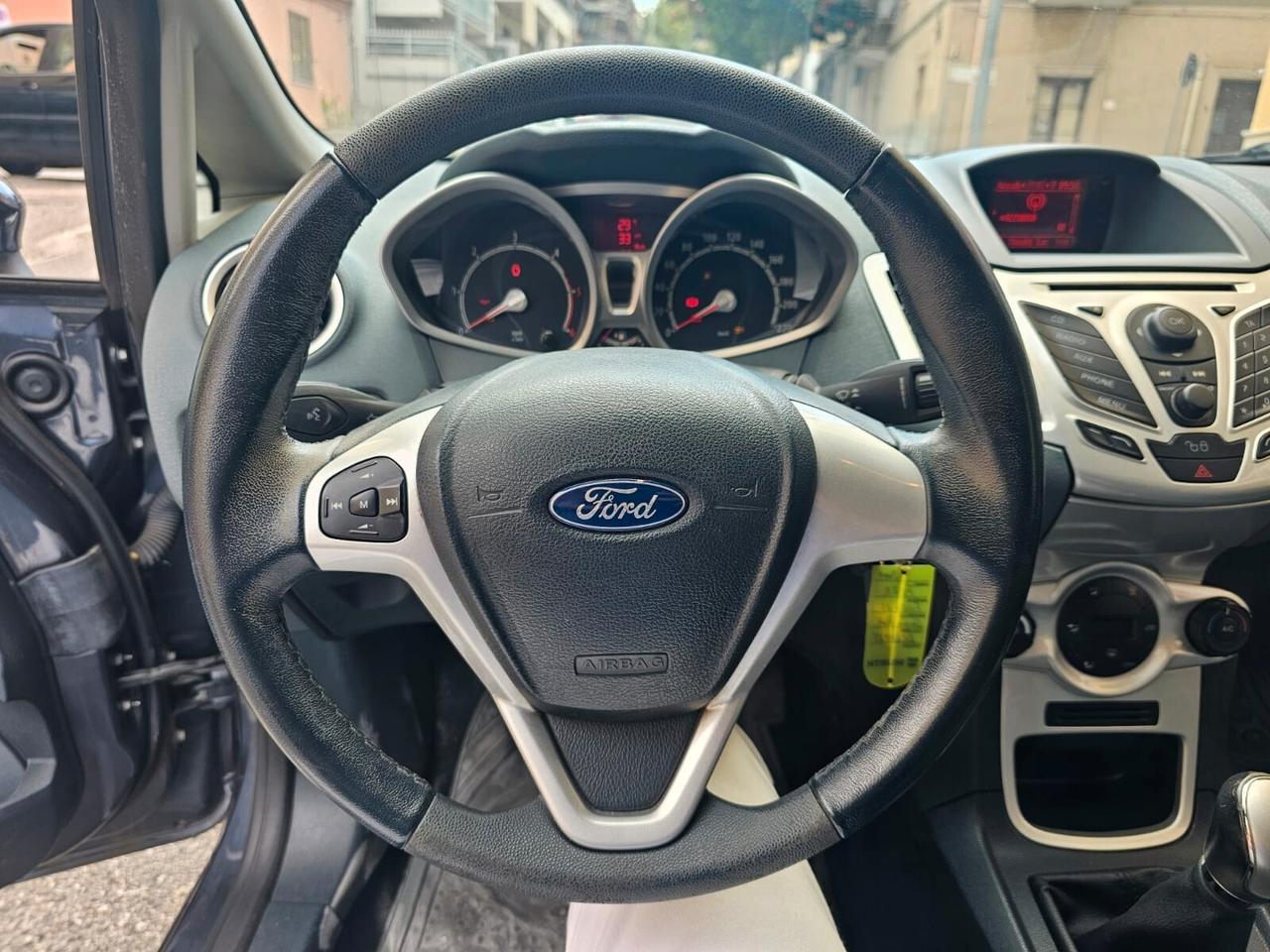 Ford Fiesta 1.4 TDCi 5p. Titanium