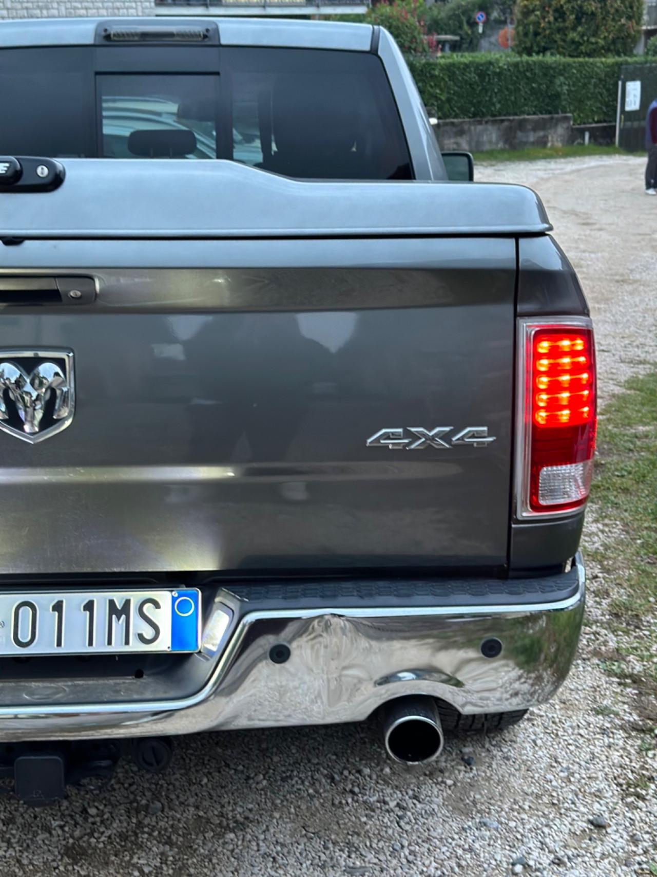 Dodge RAM LARAMIE AMATORE 4x4 KMCERT UNICOPR