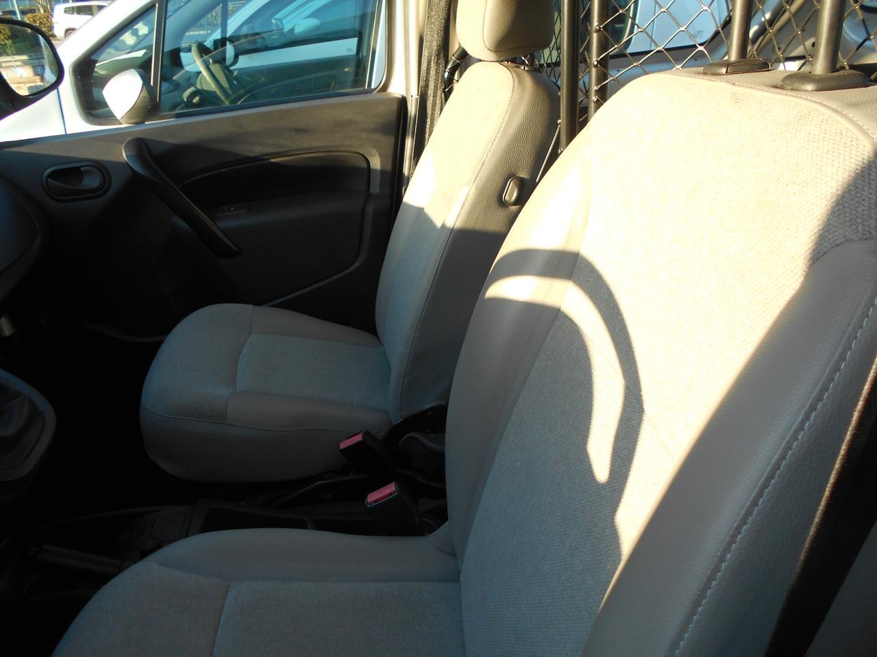 Renault Kangoo MAXI 1.5 DCI 95 CV