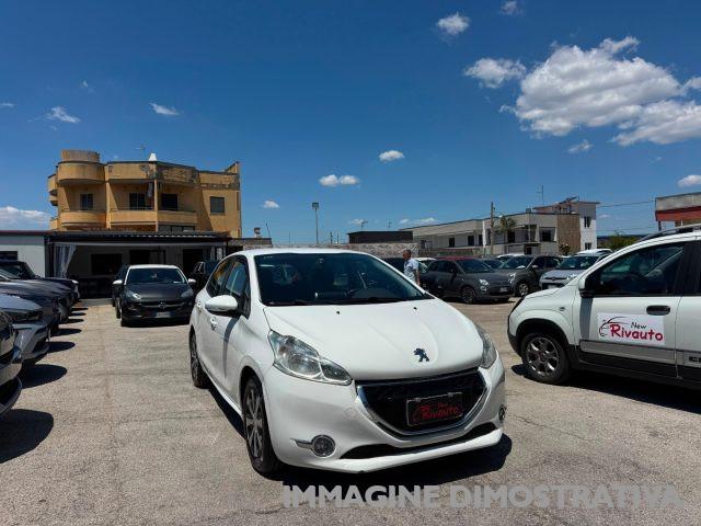 PEUGEOT 208 1.4 HDi 68CV S&S Automatica 5p. Allure