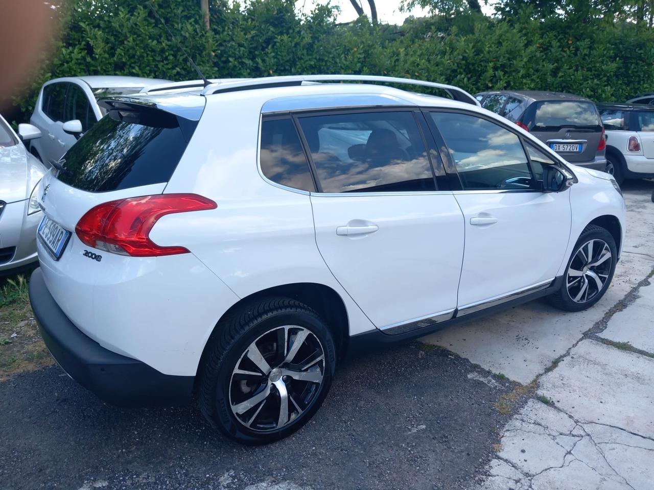 Peugeot 2008 PureTech Turbo 110 S&S Allure