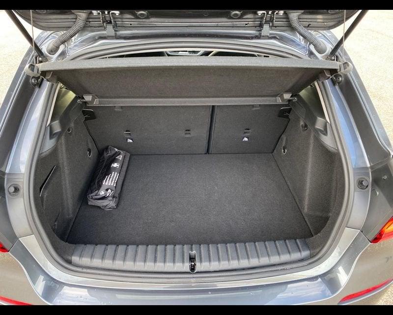 BMW Serie 1 F40 118d Business Advantage auto