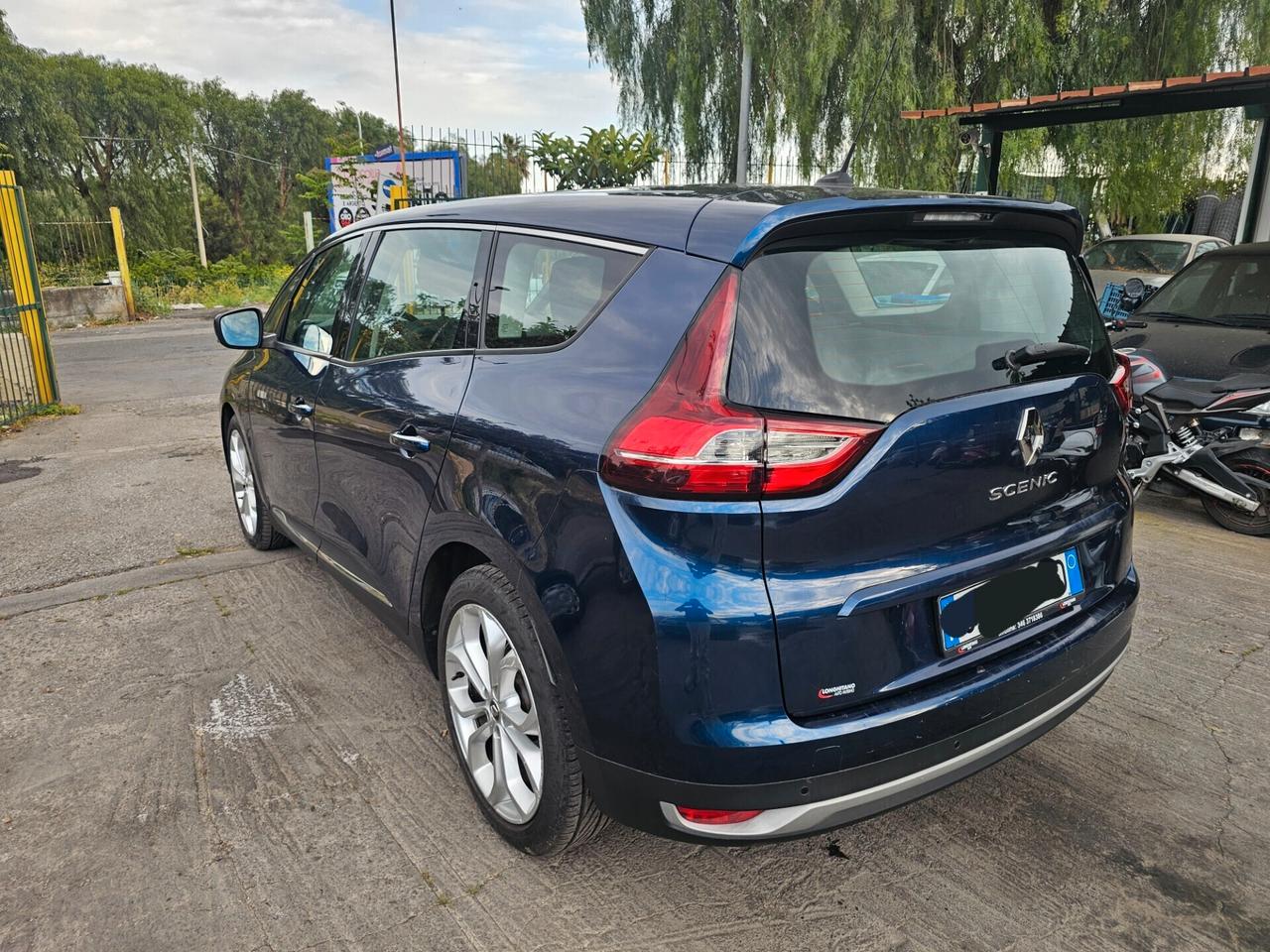 Renault Scenic Scénic Blue dCi 120 CV EDC Initiale Paris -- 7 -- p.o.s.t.i.