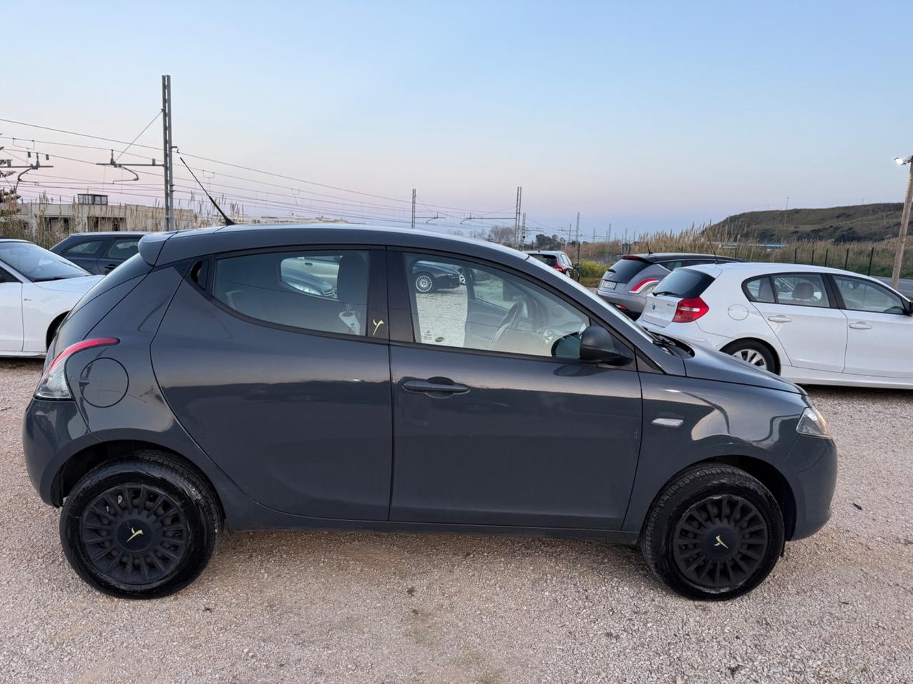 Lancia Ypsilon 2015 0.9 TwinAir Metano PERMUTE