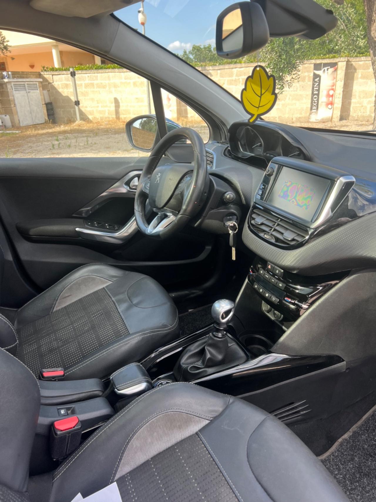 Peugeot 2008 1.6 e-HDi 115 CV Stop&Start Allure con tetto panoramico