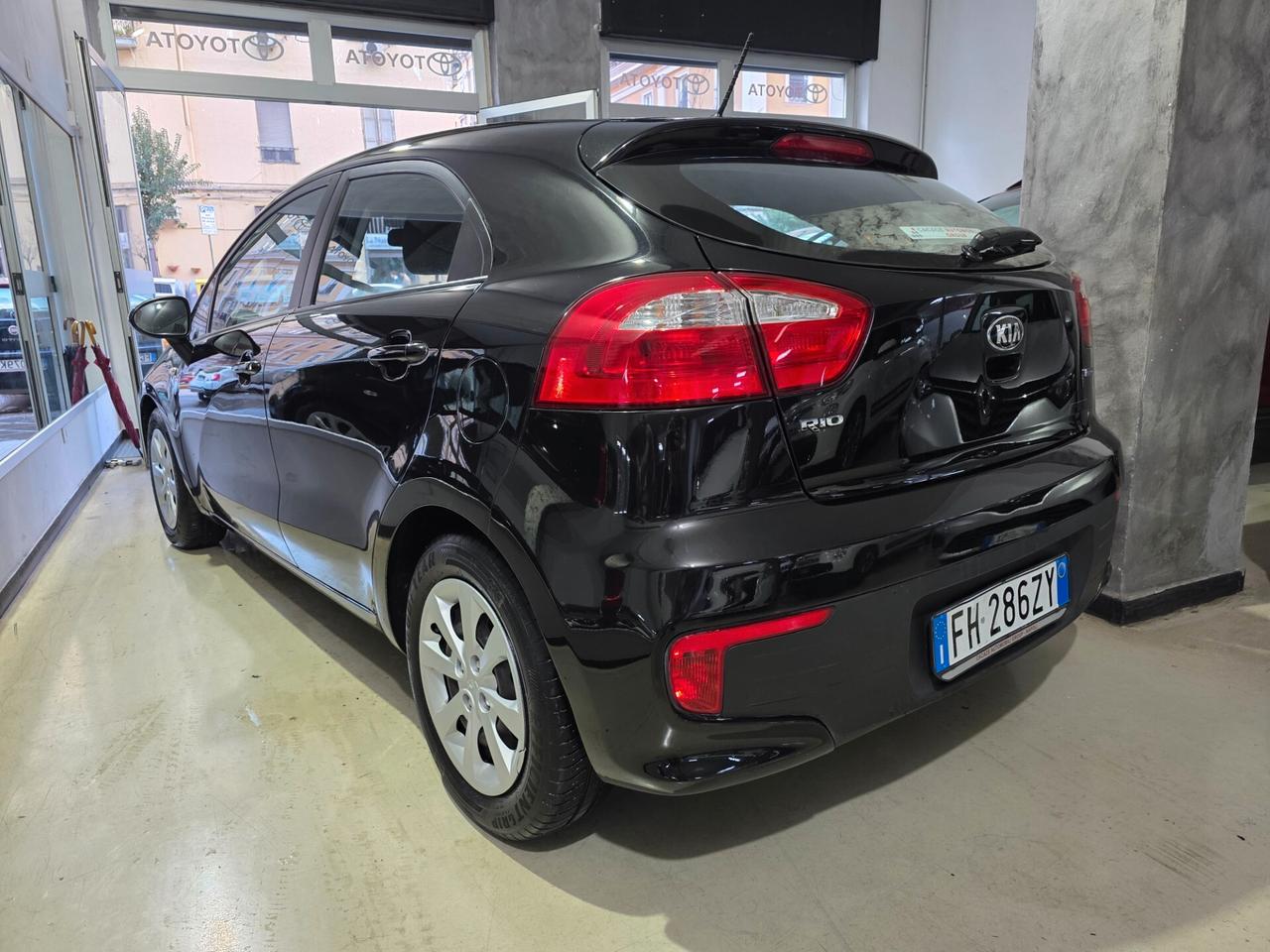 Kia Rio 1.1 CRDi 75cv 5p Cool 2017