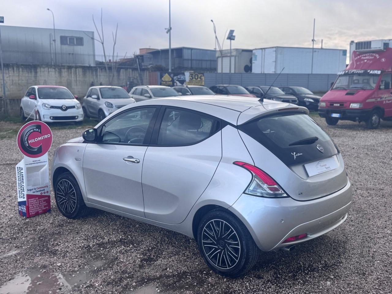 Lancia Ypsilon 1.2 69 CV 5 porte GPL Ecochic Gold