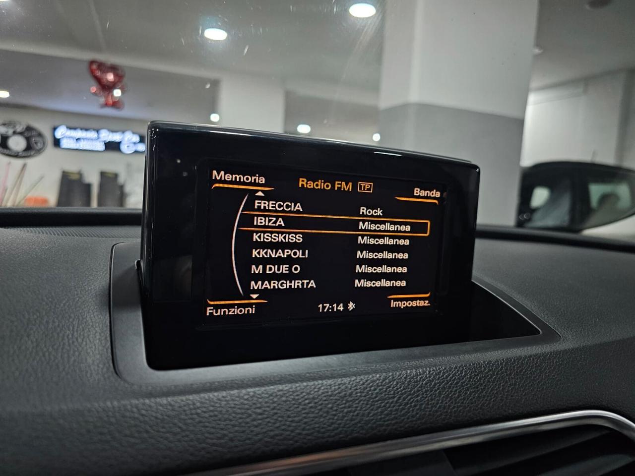 NUOVA AUDI Q3 IDENTITY BLACK-LINE 2.0 TDI 140CV