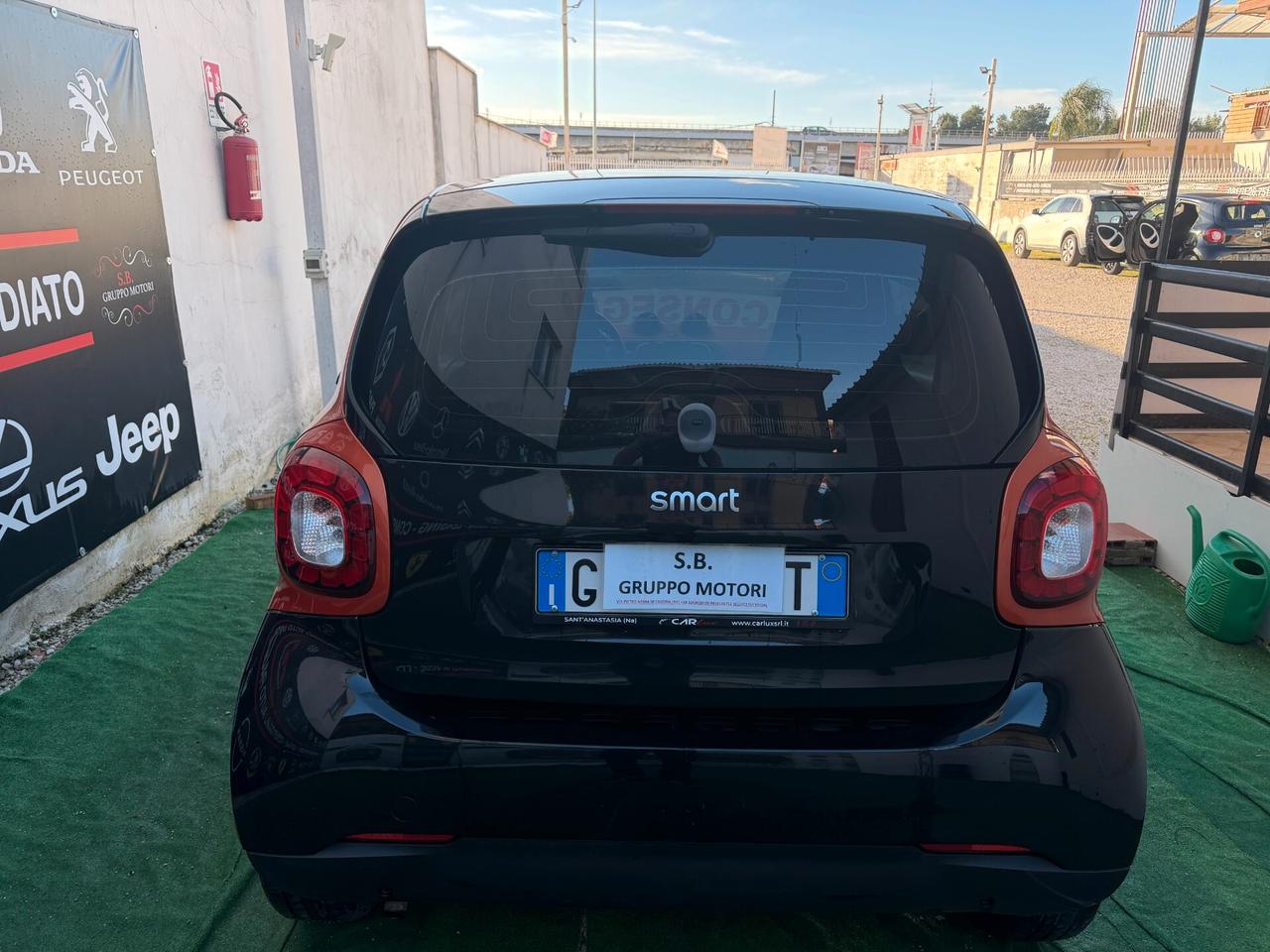 Smart ForTwo 2017 70 1.0 Automatica Passion Full optional