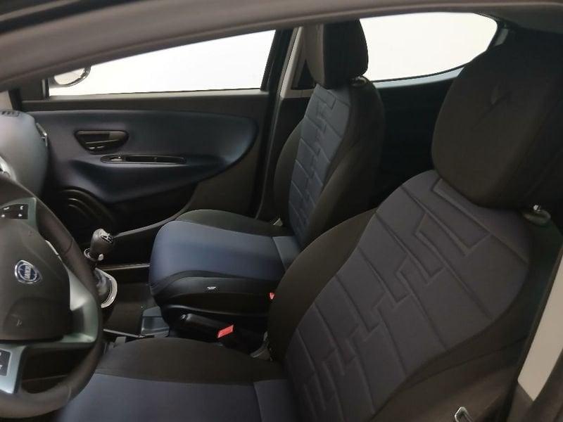 Lancia Ypsilon 1.0 firefly hybrid Gold Plus s&s 70cv 5p.ti