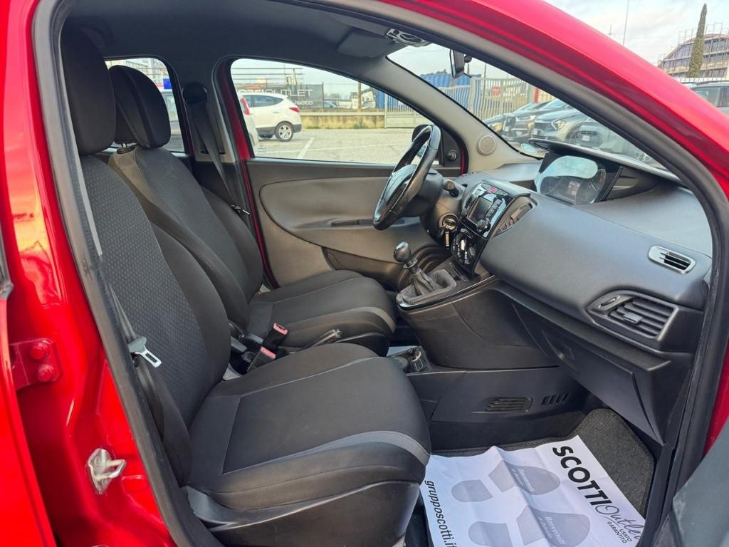LANCIA Ypsilon 3ª serie - Ypsilon 1.2 69 CV 5 porte Silver