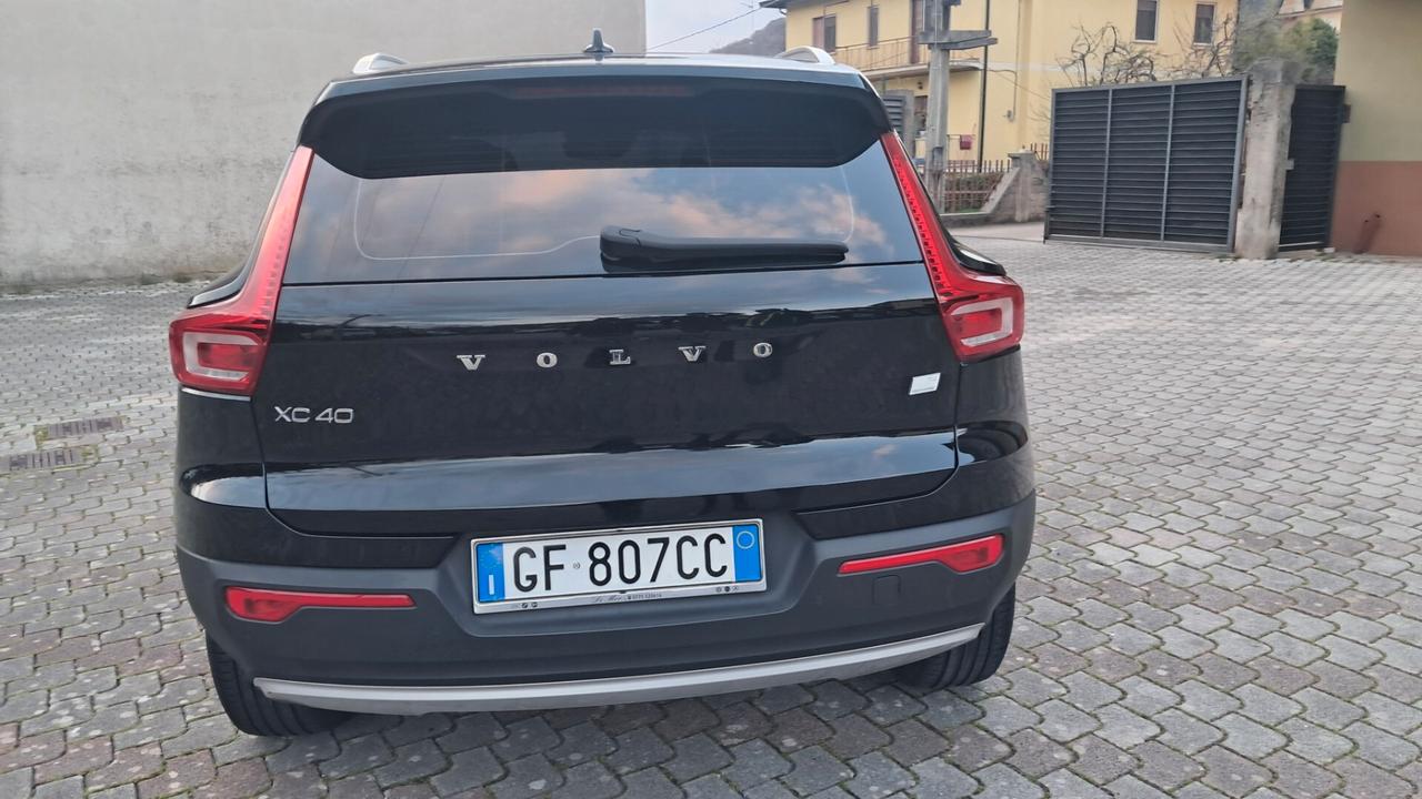 Volvo XC40 T4 Recharge Plug-in Hybrid R-design