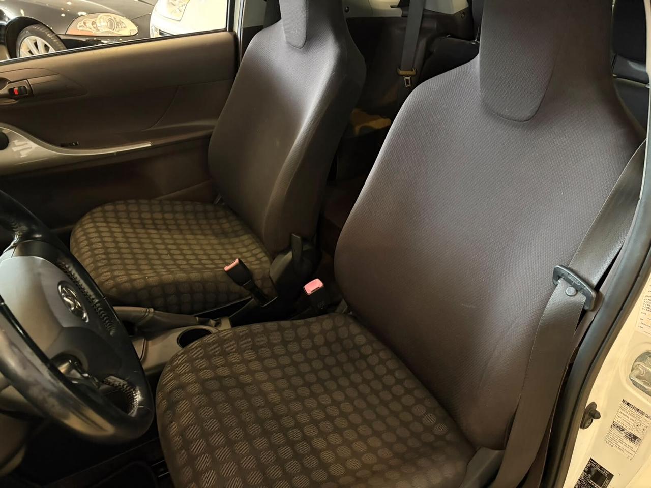 Toyota iQ 1.0 Sol
