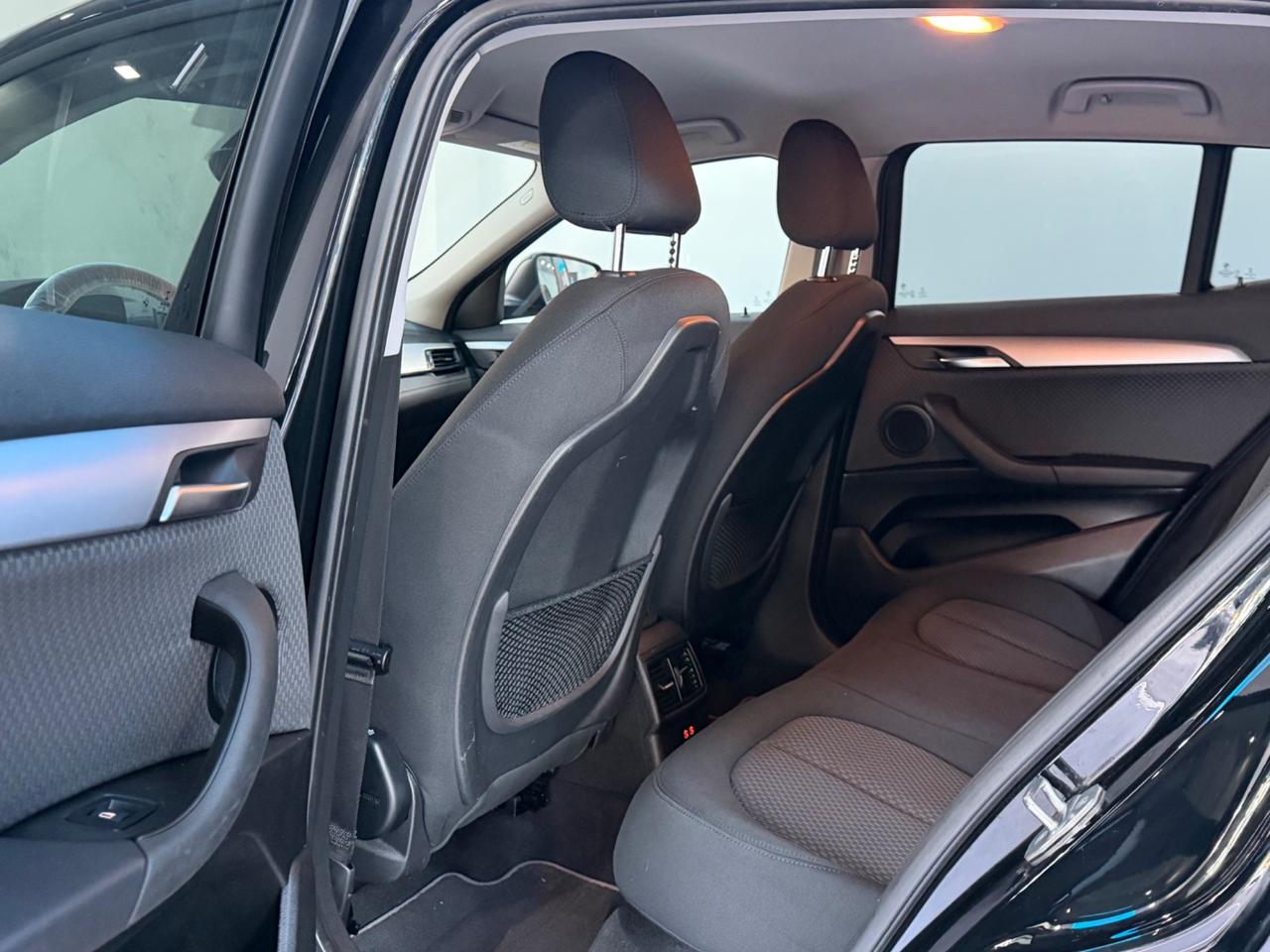 Bmw X2 sDrive18d Business-X