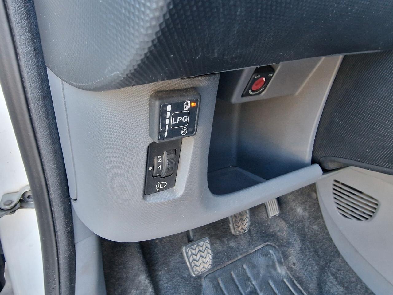 Toyota Aygo 1.0 GPL Now Connect