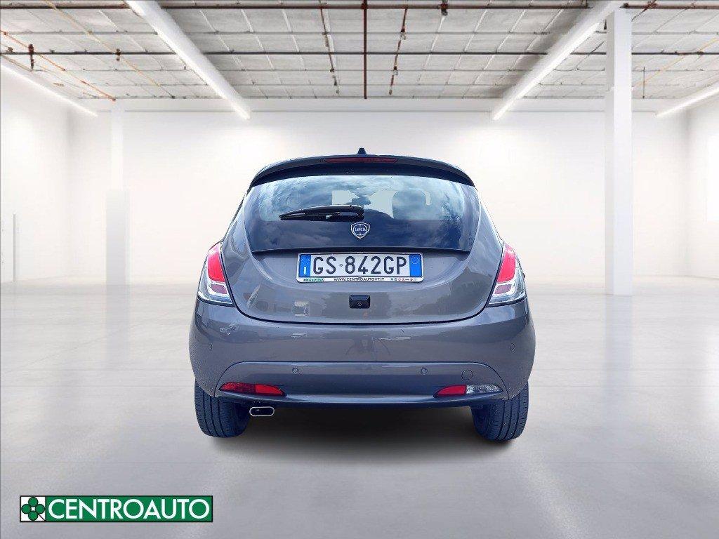 LANCIA Ypsilon 1.0 firefly hybrid Gold Plus s&s 70cv 5p.ti del 2024