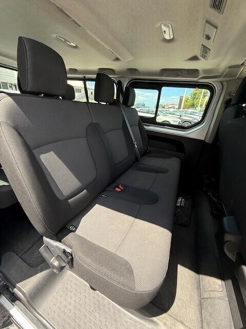 Renault Trafic T27 2.0 dCi 120CV PC-TN Zen 9 POSTI