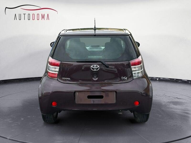 Toyota iQ 1.3 VVT-i Style CVT