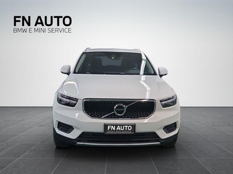 VOLVO XC40 (2017-->) XC40 T3 Geartronic Momentu...