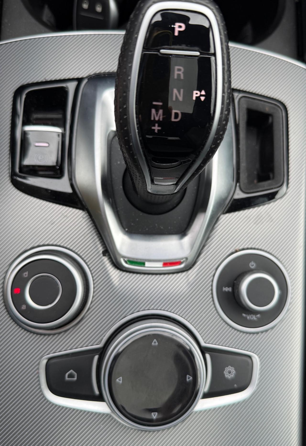 Alfa Romeo Stelvio 2.0 Turbo 280 CV Q4 Veloce