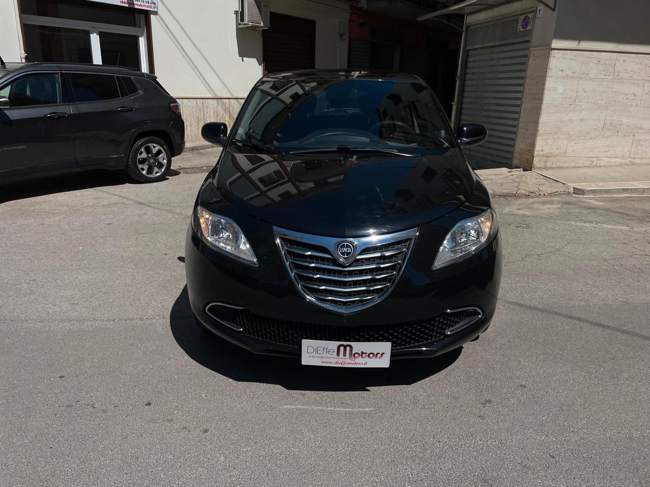 Lancia Ypsilon 1.3 MJT 16V 95CV 5P S&S SILVER