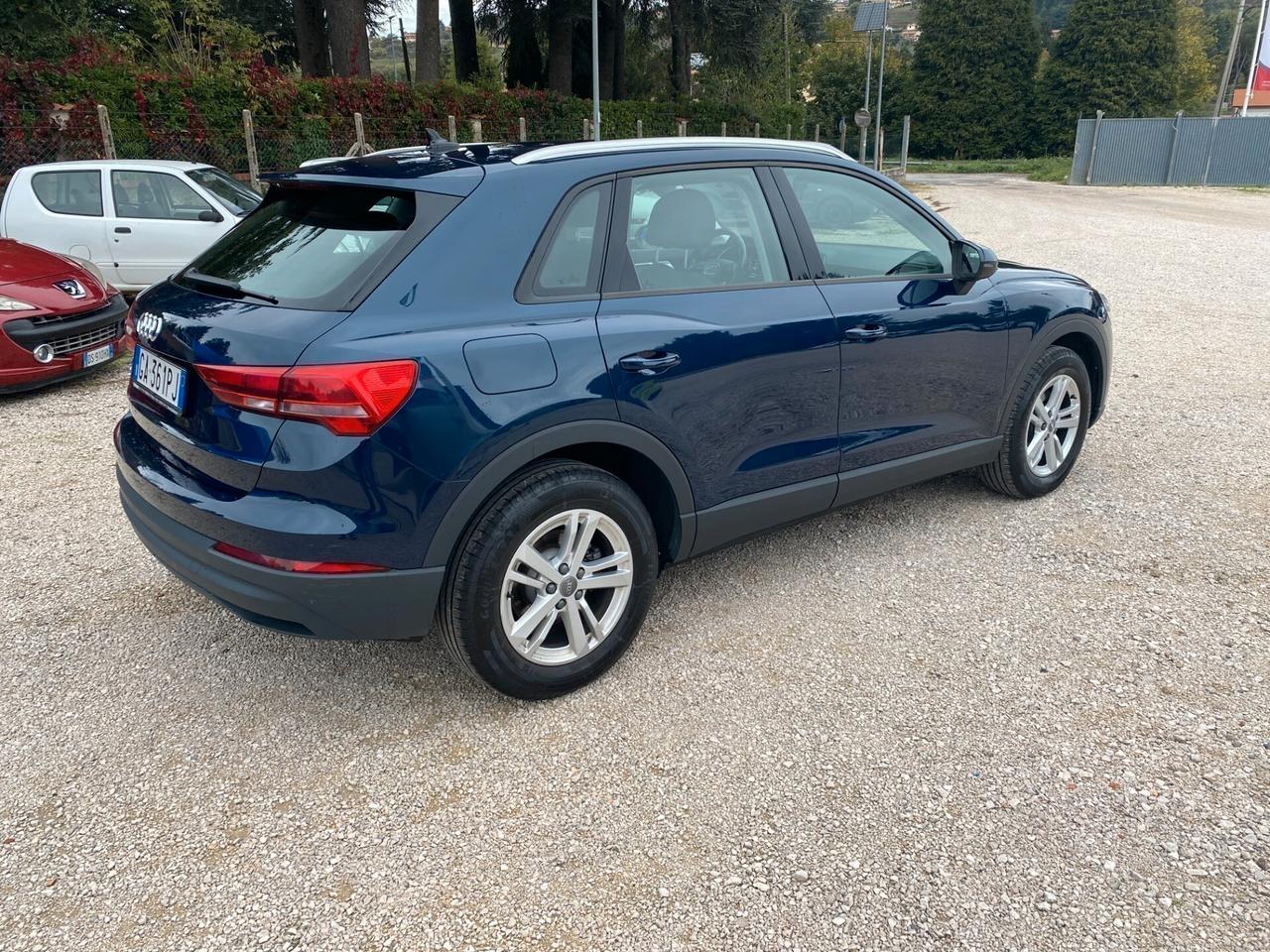 Audi Q3 35 TDI S tronic Business Advanced