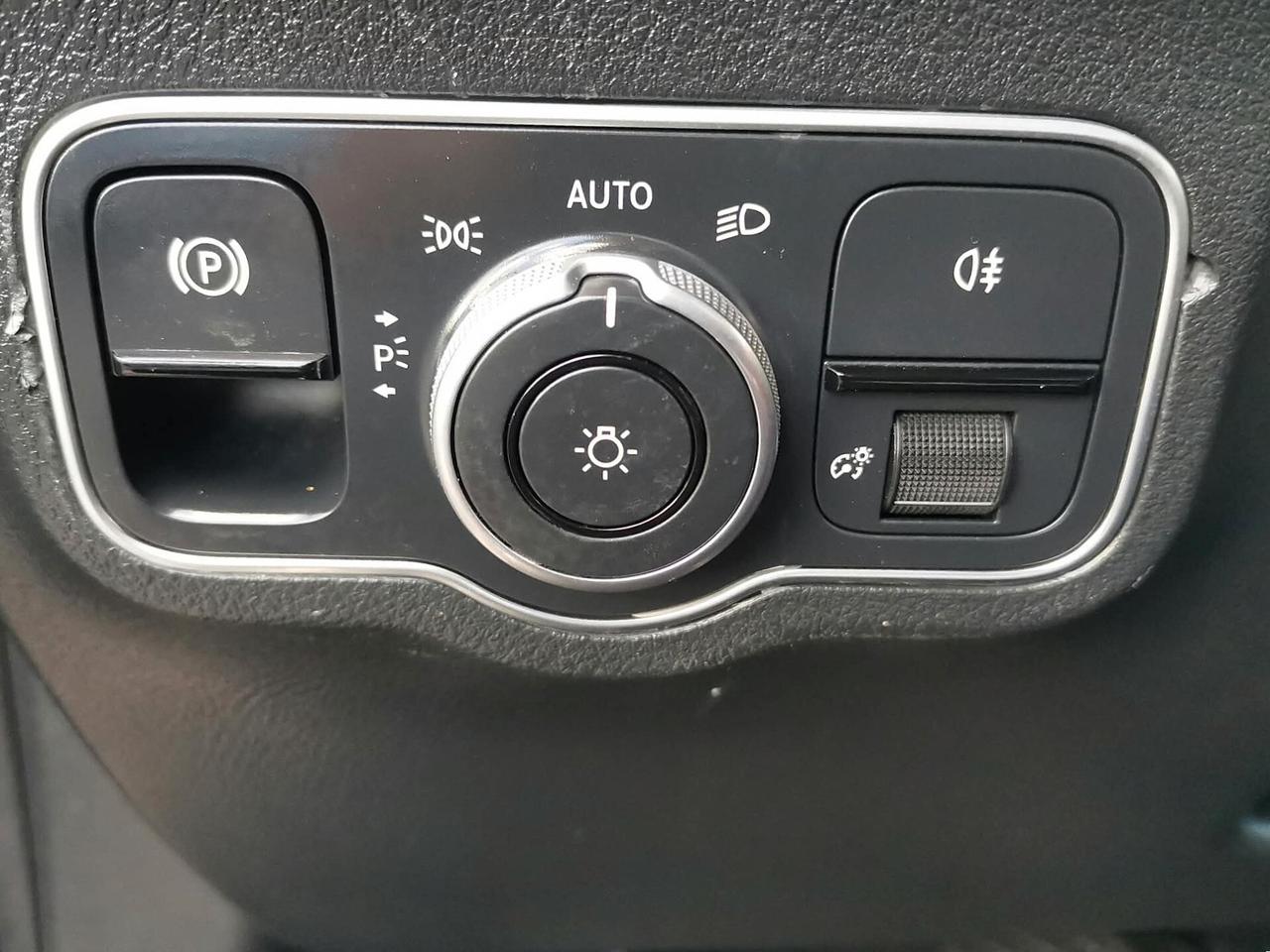 Mercedes-benz GLA 180 d Automatic AMG Line Premium Plus