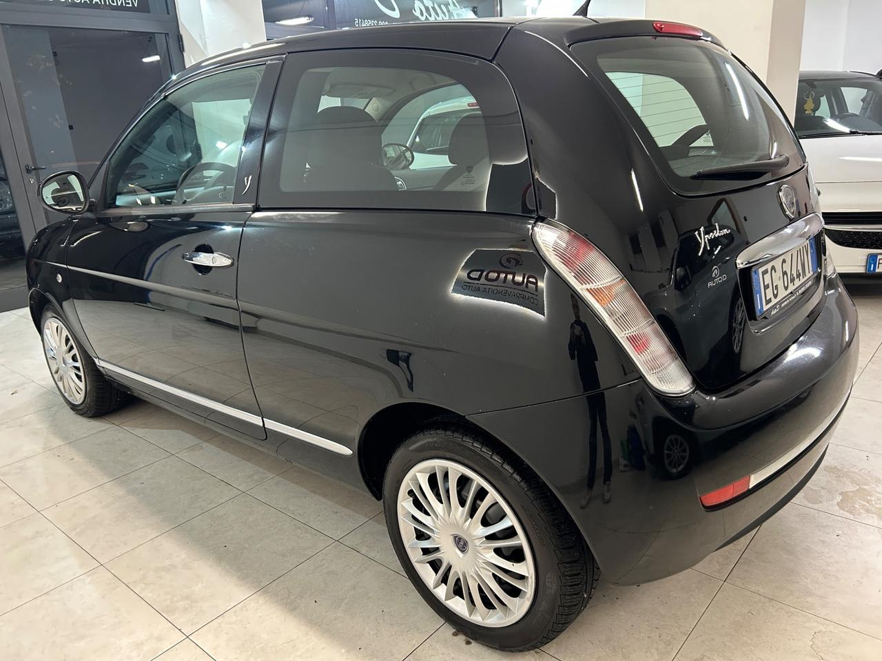 Lancia Ypsilon 1.2 benzina 51kw 2011