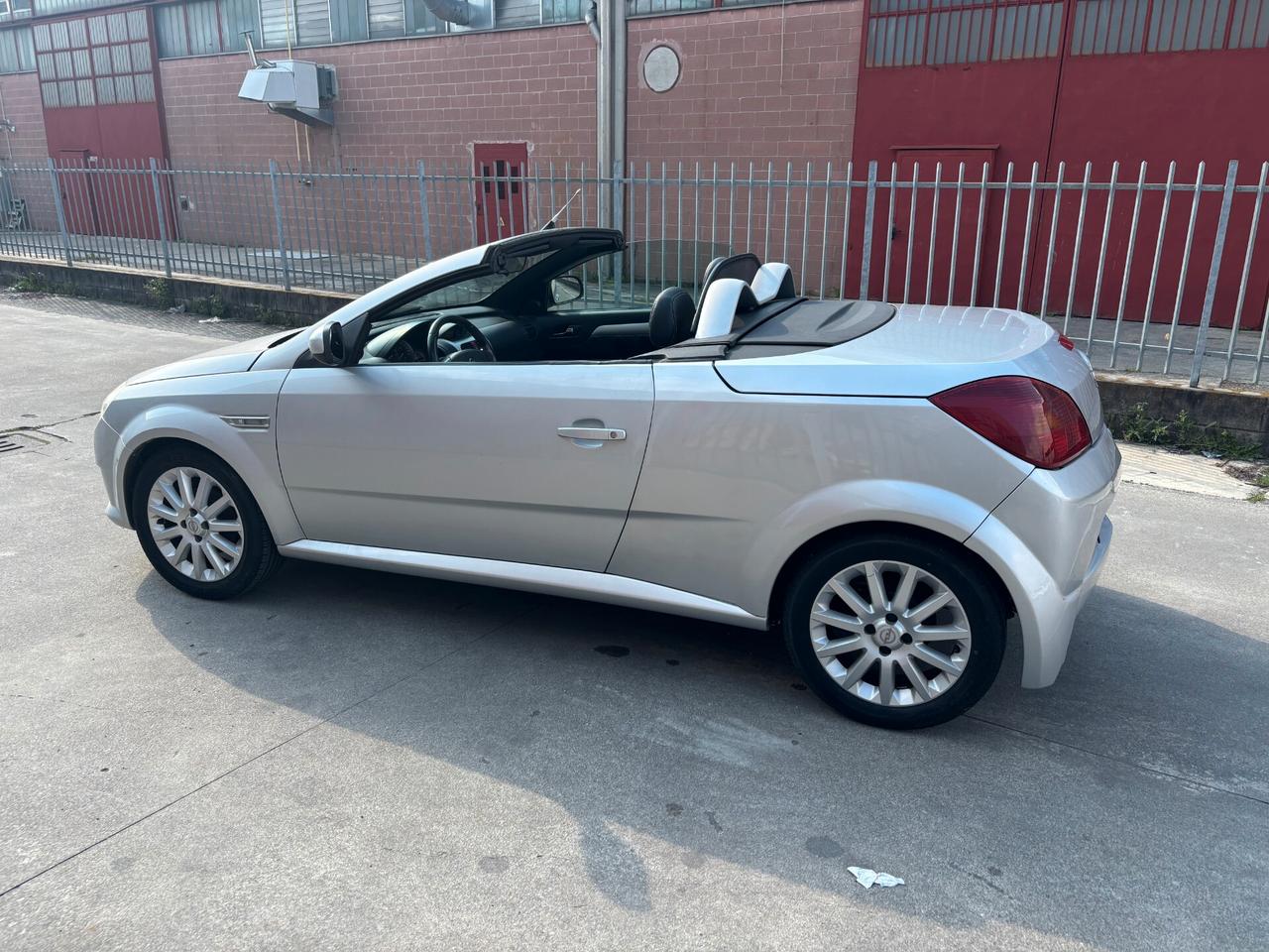 Opel Tigra TwinTop 1.4 16V Sport