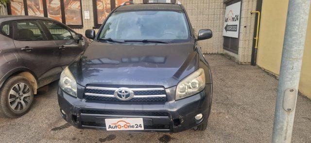 TOYOTA RAV 4 RAV4 2.2 D-4D 177 CV Luxury PER COMMERCIANTI