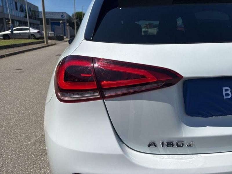 Mercedes-Benz Classe A A 180 D SPORT AUTO