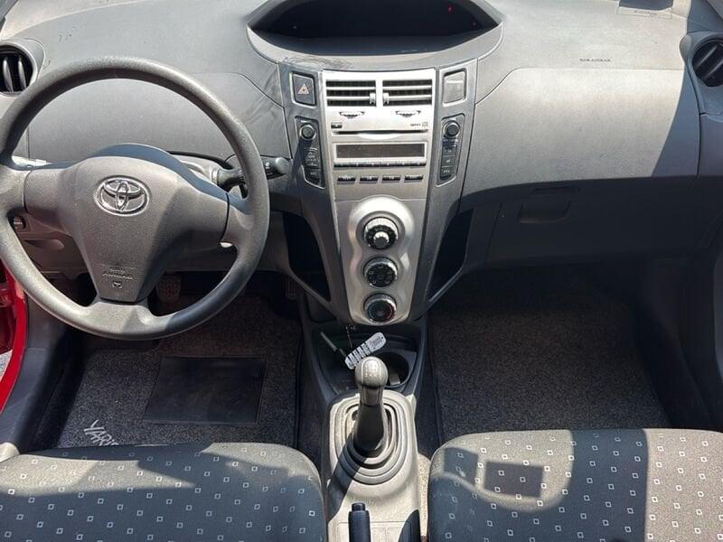 Toyota Yaris Yaris 3p 1.3 Sol