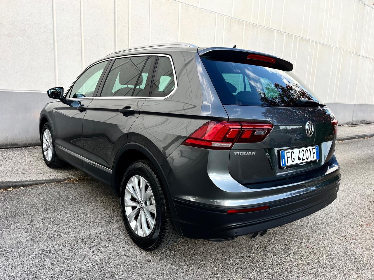 EURO6B Volkswagen Tiguan 1.6 TDI *NAVI*SEDIL RISCALD