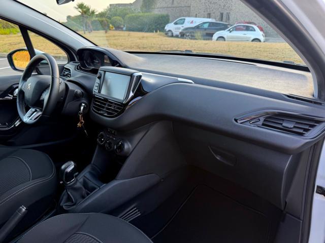 PEUGEOT 208 82CV ALLURE DISTRIBUZIONE APPENA FATTA