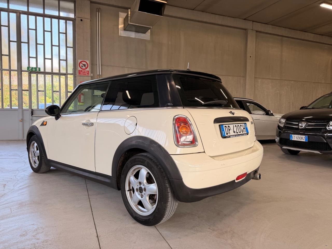 Mini 1.4 16V One Chili
