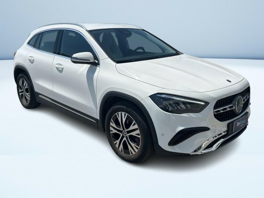 Mercedes GLA 180 180 D Progressive Advanced 8G-DCT