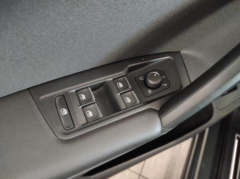 VOLKSWAGEN Tiguan 2ª serie - Tiguan 2.0 TDI 150 CV SCR DSG Elegance