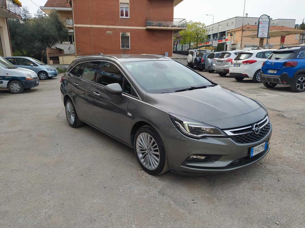 Opel Astra 1.6 CDTi 110CV Start&Stop Sports Tourer Innovation Neopatentati