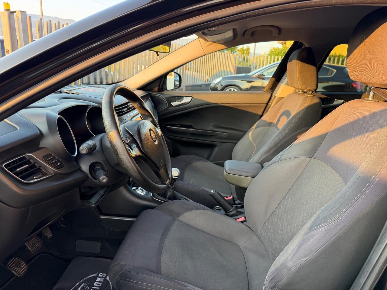 Alfa Romeo Giulietta 1.6 105 CV Exclusive Total Black