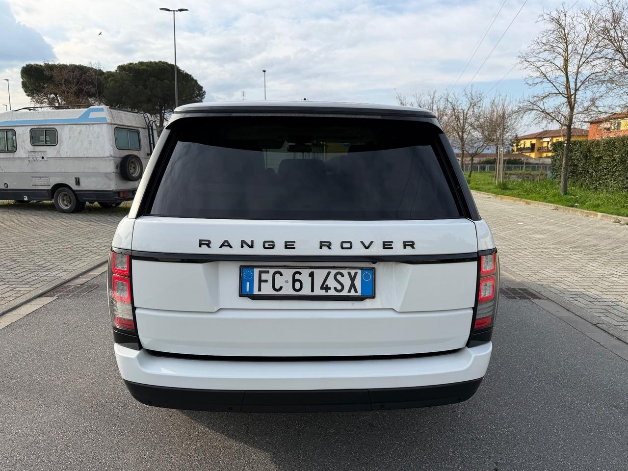 Land Rover Range Rover Vogue 3.0TDV6 black edition