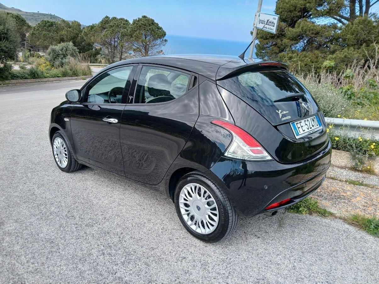 Lancia Ypsilon 1.2 Gold 5 Posti
